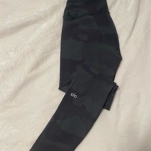 Alo Camo Leggings Small